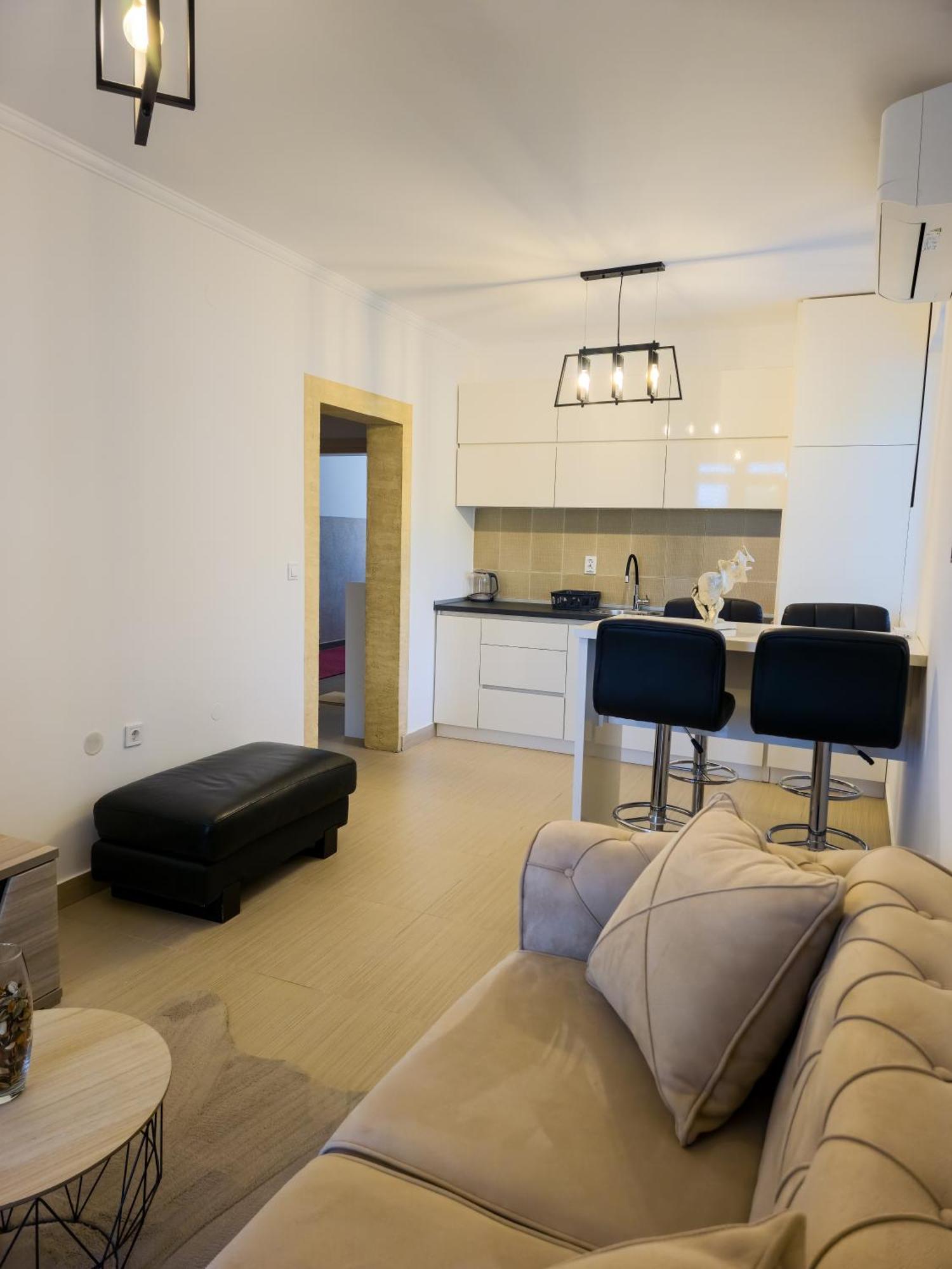 Boulevard Apartments Котор Екстериор снимка